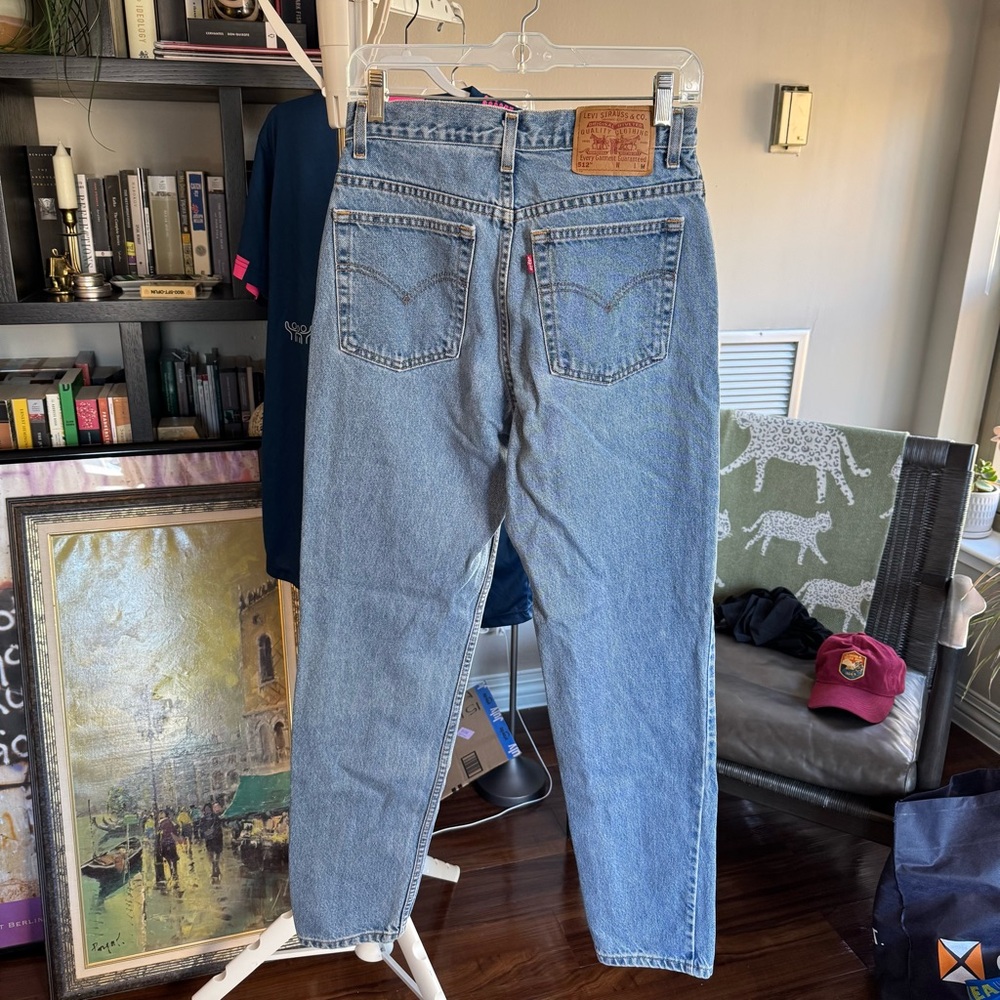 Vintage Levi's 512 Slim Fit Tapered Leg Jeans - Classic Blue